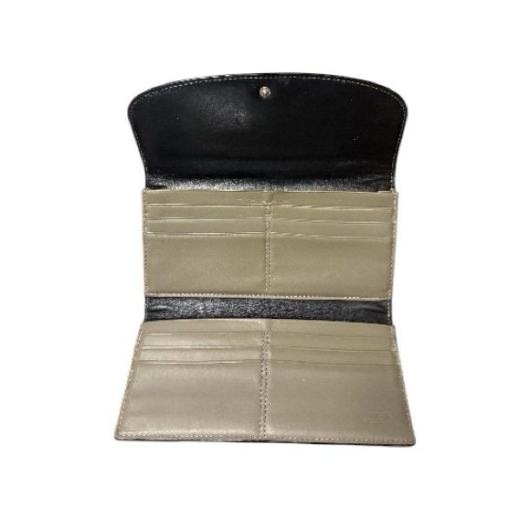 Coach - Picture 3 of 3